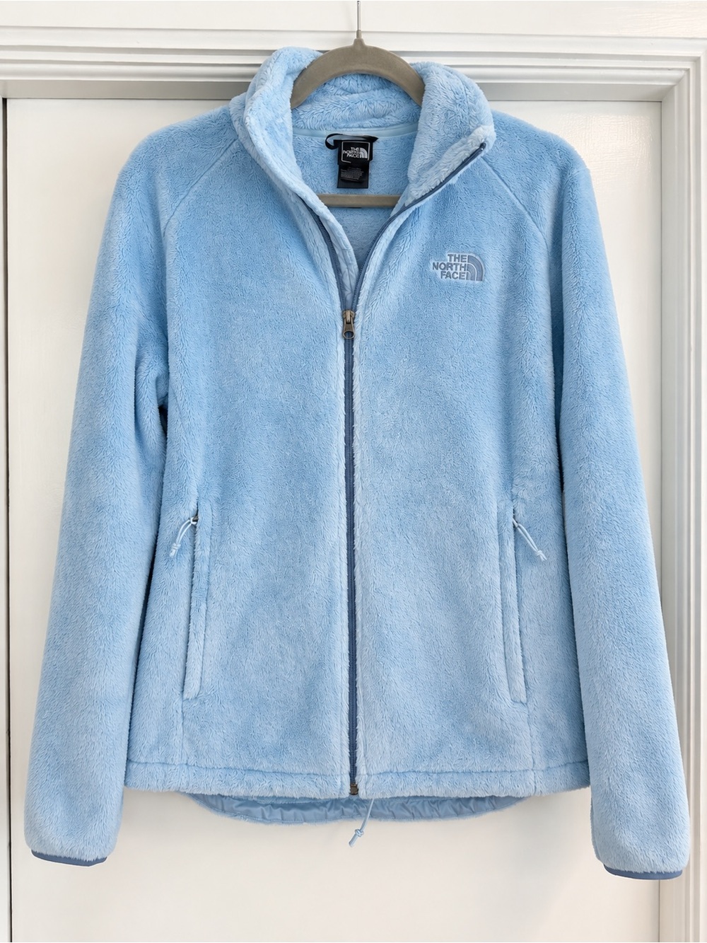 The North Face Women's Sky Blue Teddy Fleece Jacket, Size M